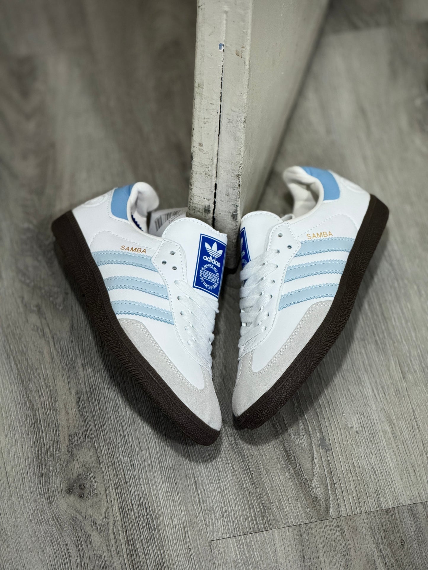 Samba blanca azul