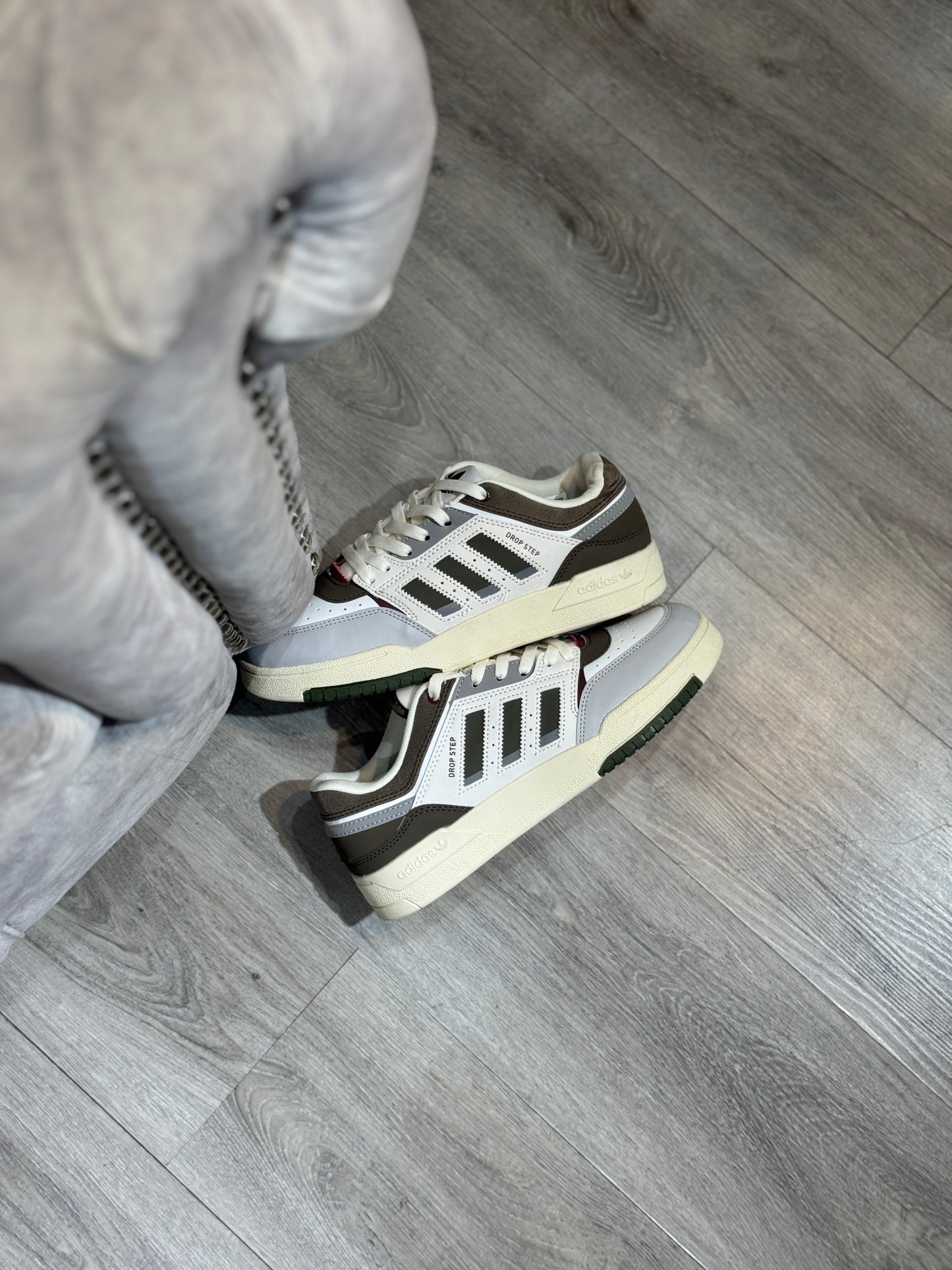 Drop Step Blanco-Cafe