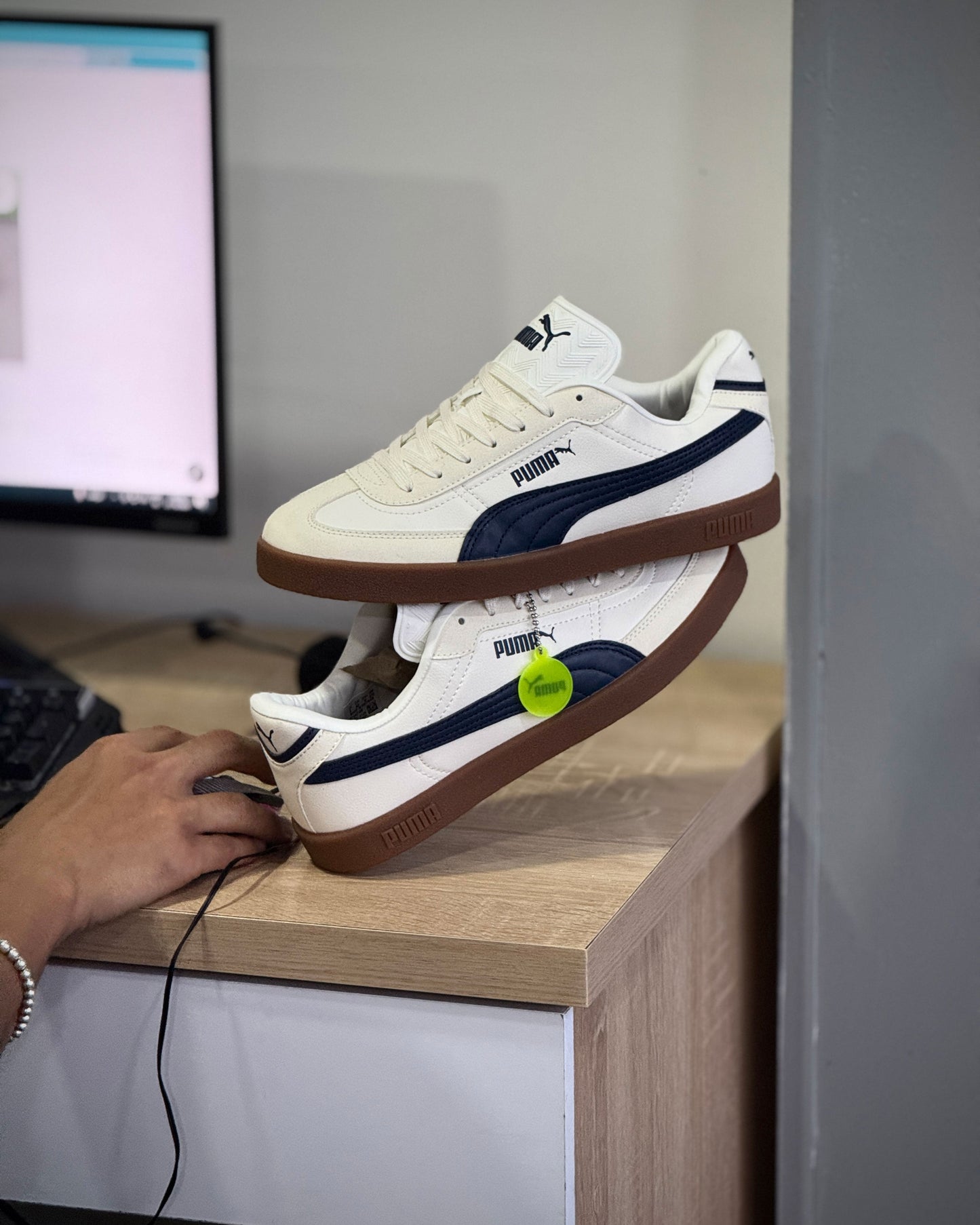 Club II Era Blanco-Azul