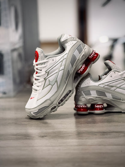 Nike shox supreme blanco