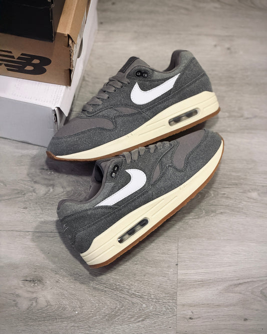 Air max 1 PRM crepe soft grey