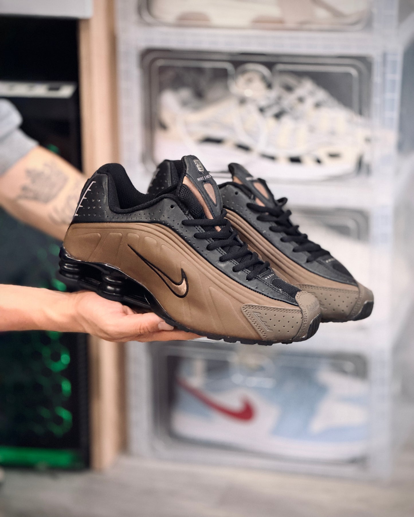 Nike shox cafe