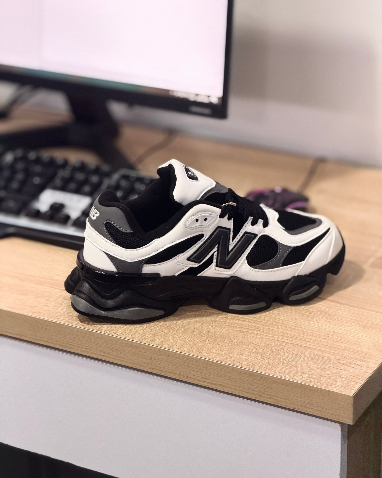 New balance 9060 negro blanco