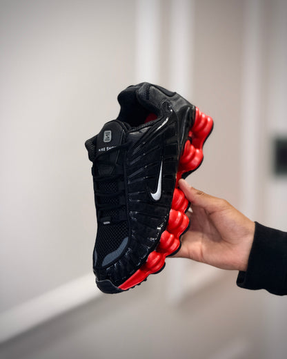 Nike shox negra roja