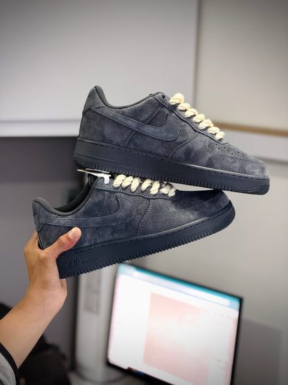 Nike force 1 gamuza gris