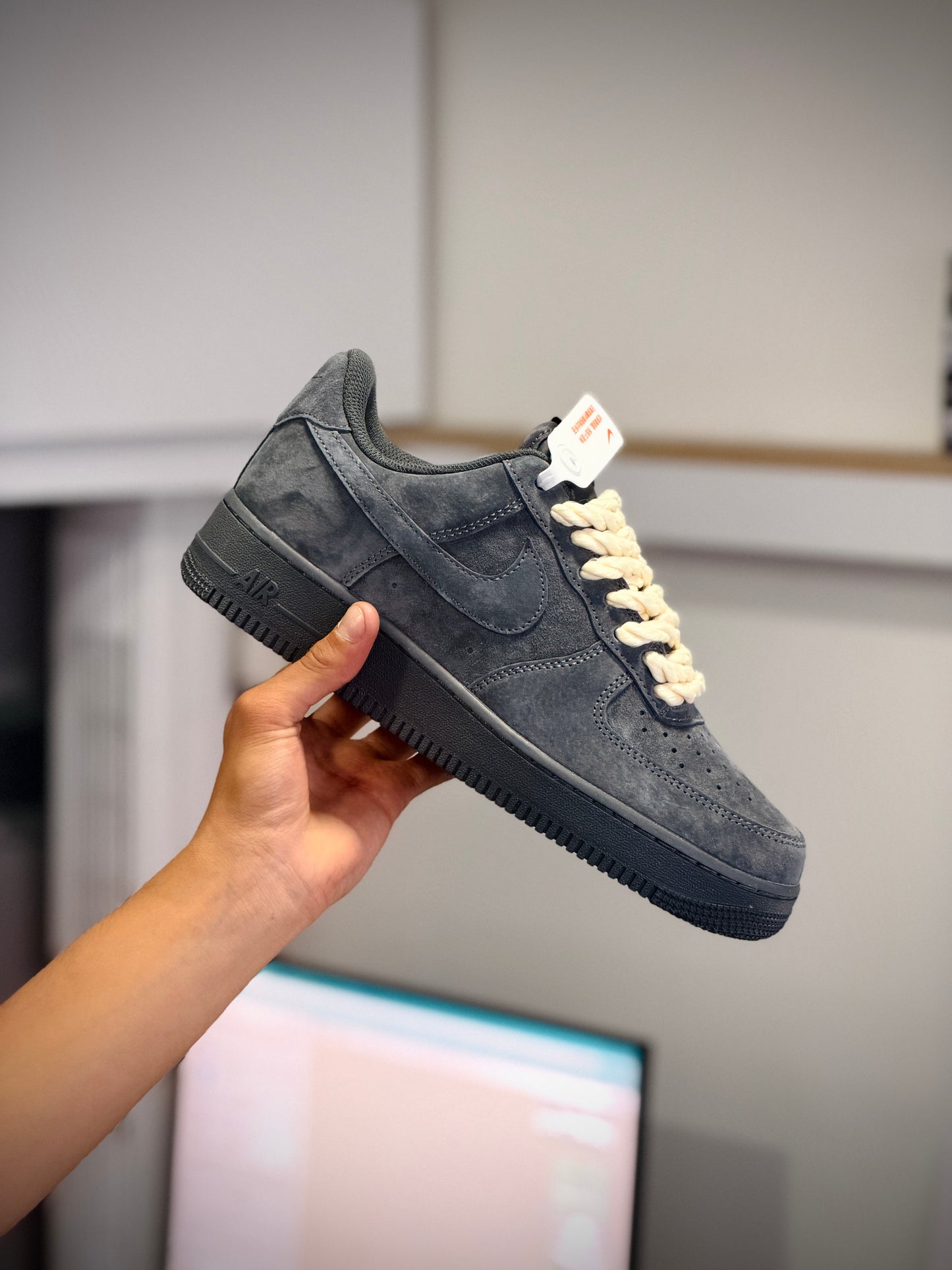 Nike force 1 gamuza gris