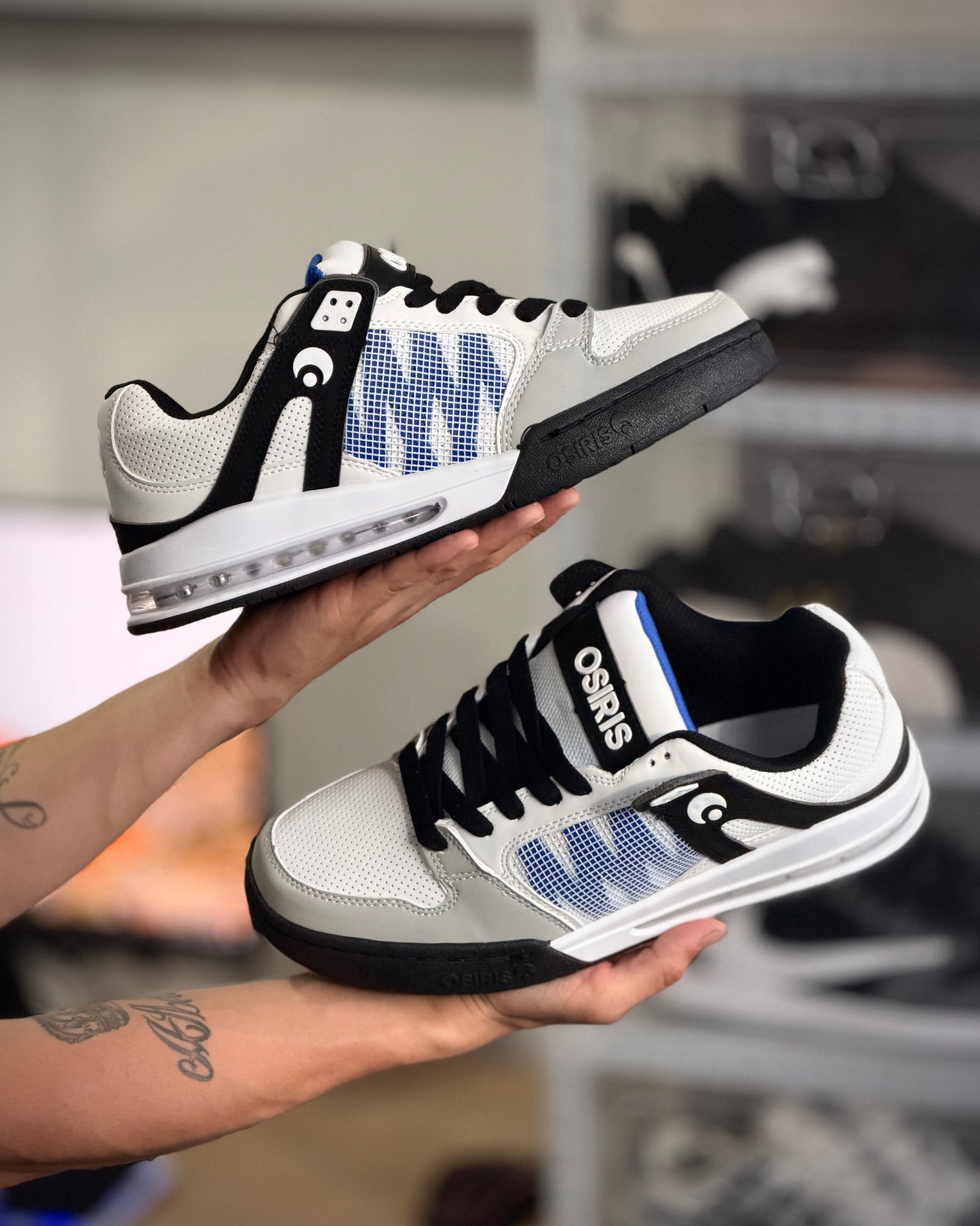 Osiris pixel white black blue