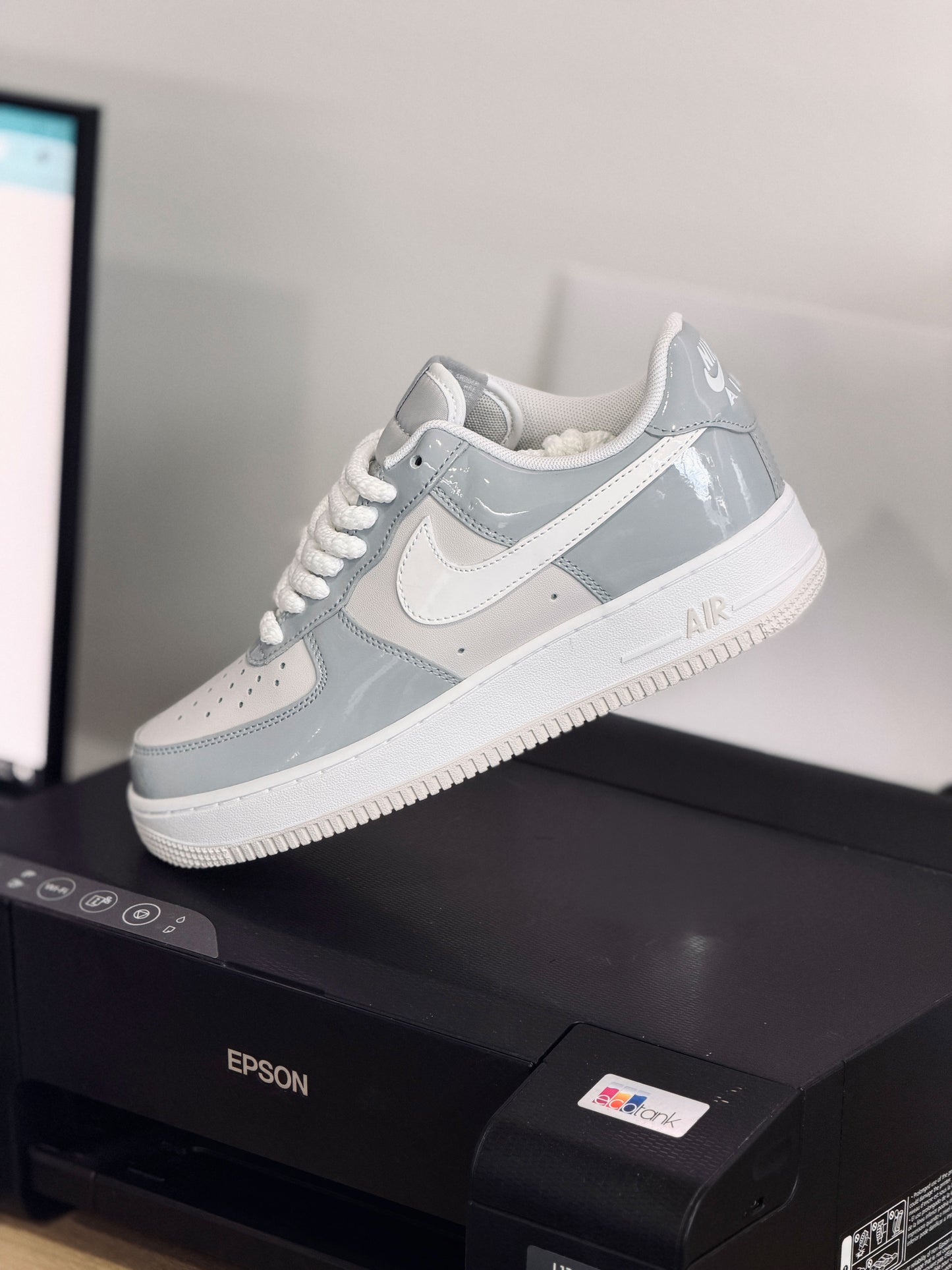 Nike force 1 gris charoll