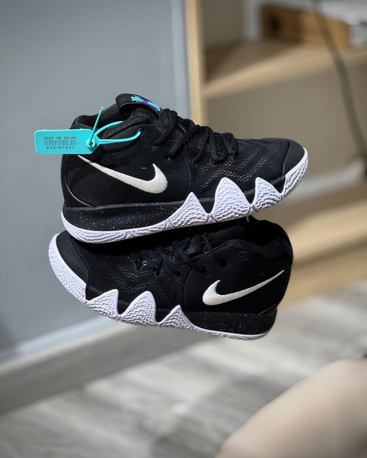 Nike Hyperdunk Negra-Blanco