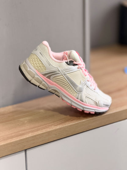 Nike zoom vomero blanco rosado
