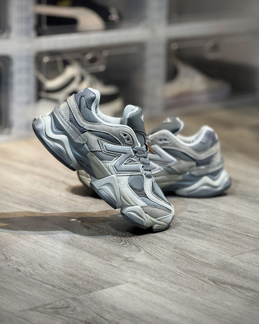 New Balance 9060 Gris