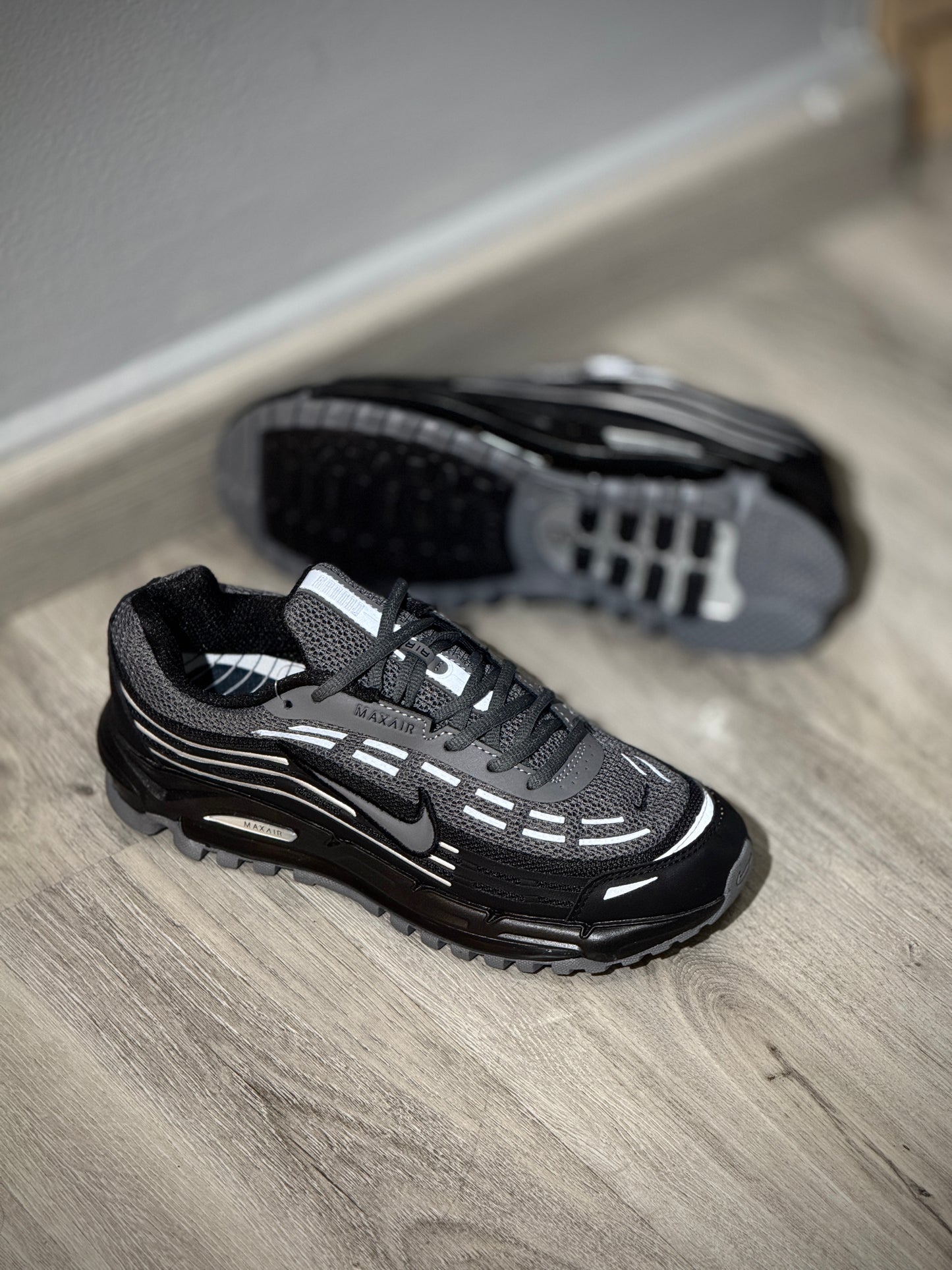 Air Max 95 Negro-Gris