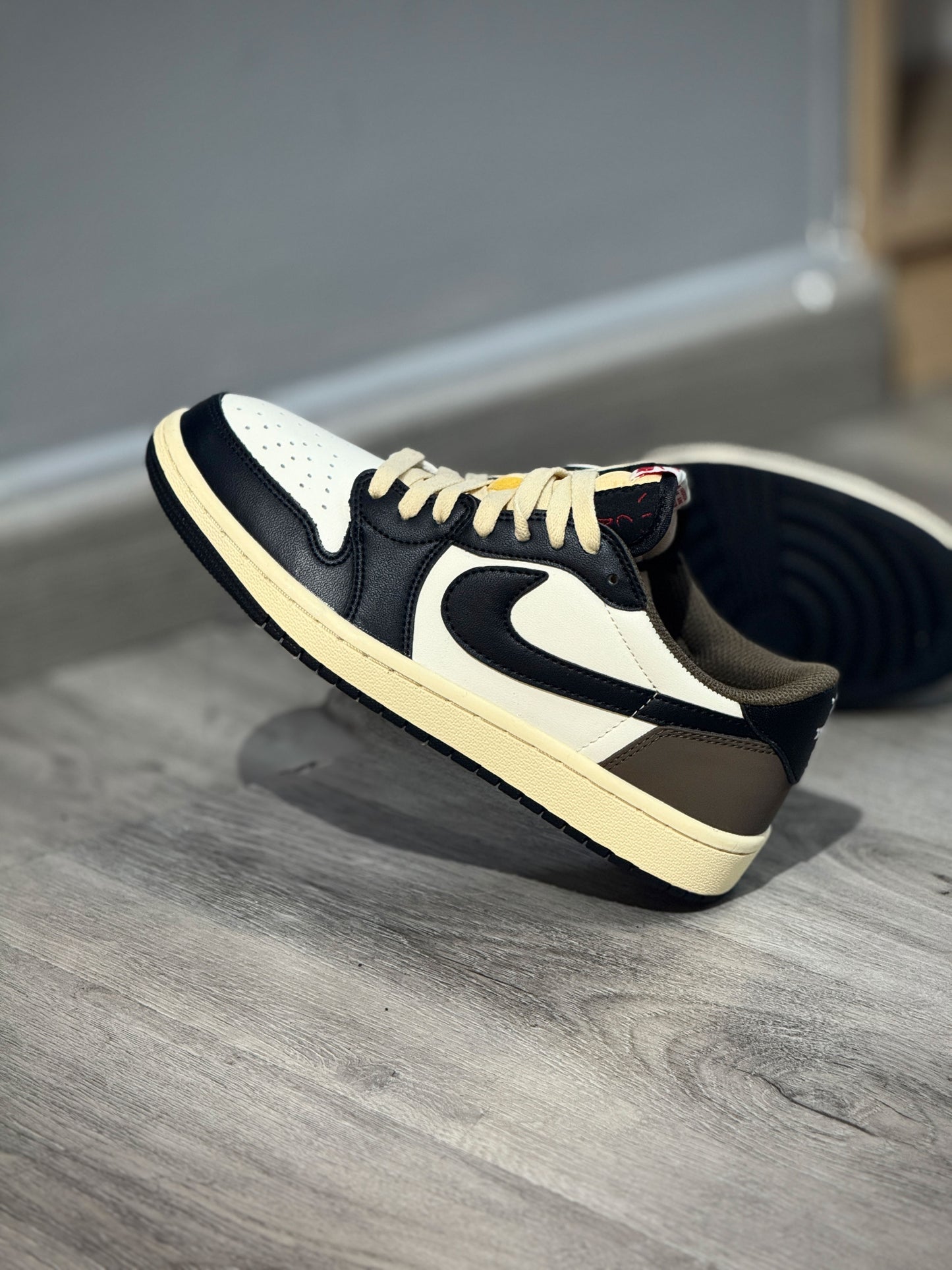 Air Jordan Retro 1 Low Travis Scott Cafe