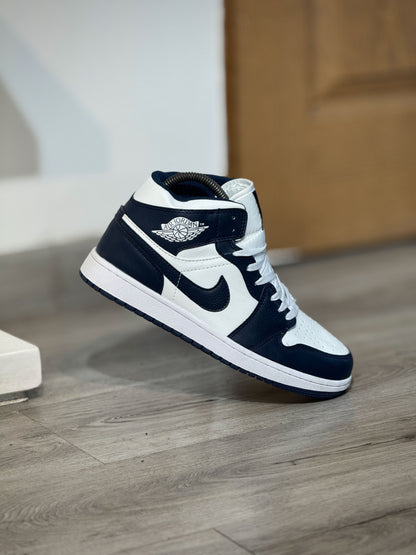 Air Jordan Retro 1 High Azul Oscuro