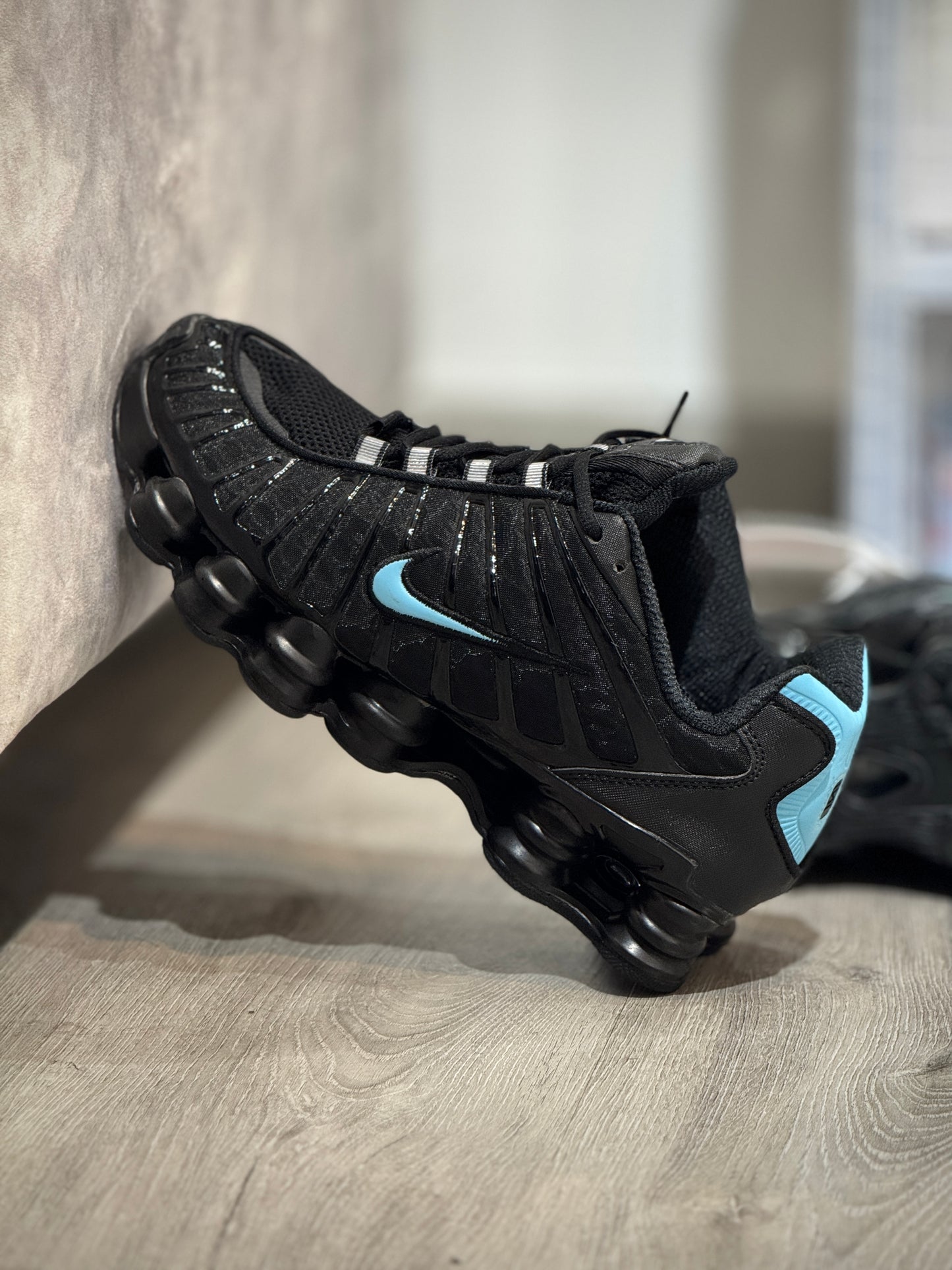 Shox Tl Negro-Azul Claro