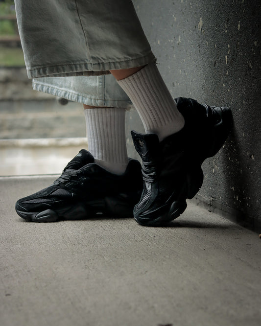 New Balance 9060 Negra