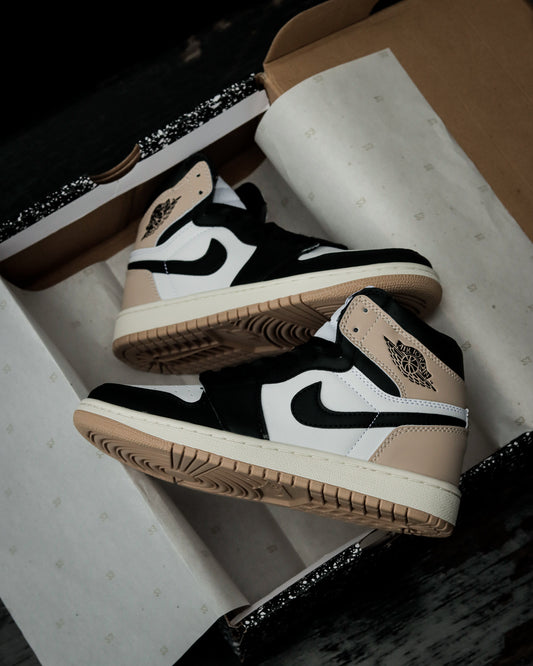 Air Jordan Retro 1 High Negro-Cafe