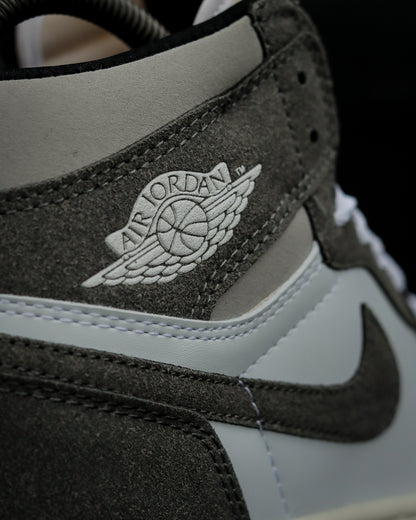 Air Jordan Retro 1 High Gris Oscuro
