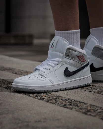 Air Jordan Retro 1 High Blanco-Gris
