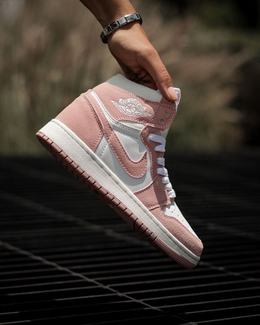 Jordan Retro 1 Rosado