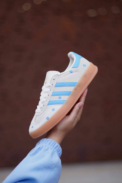 Gazelle Indoor Light Blue Floral