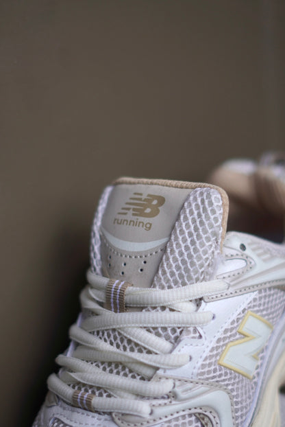 New Balance 530 Beige