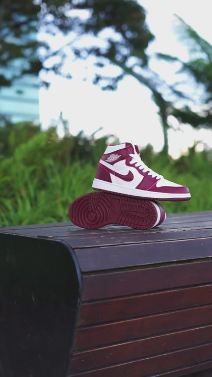 Jordan R1 high vinotinto