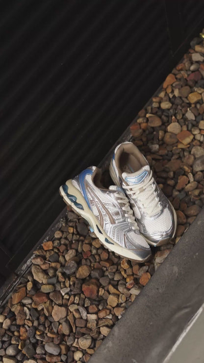 Ascis gel-kayano 14 colores crema