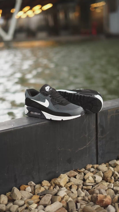 Nike Air Max 90 negra