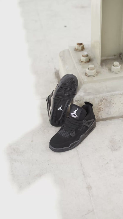 Jordan R4 black cat