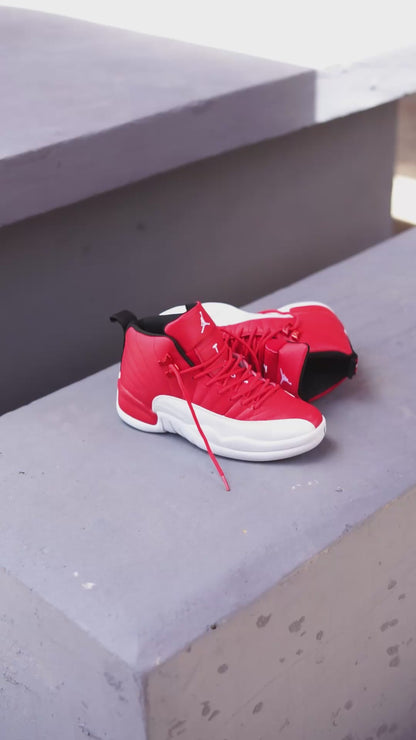 Jordan R11 roja blanca