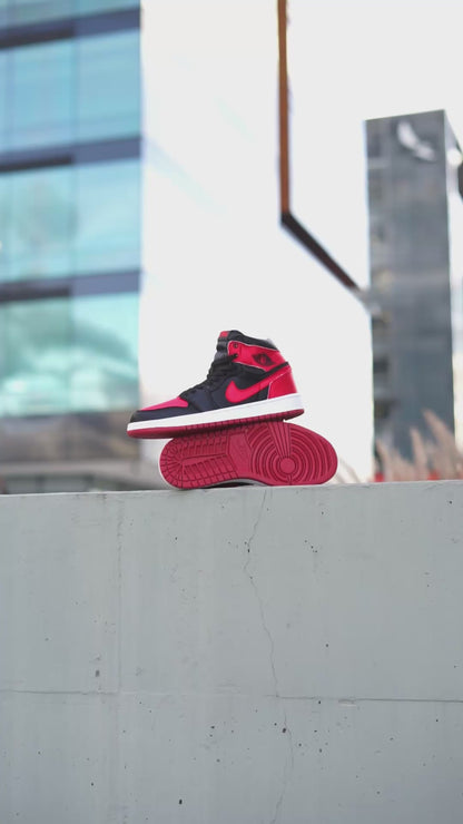 Jordan R1 satinada