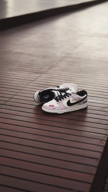 Nike dunk low supreme