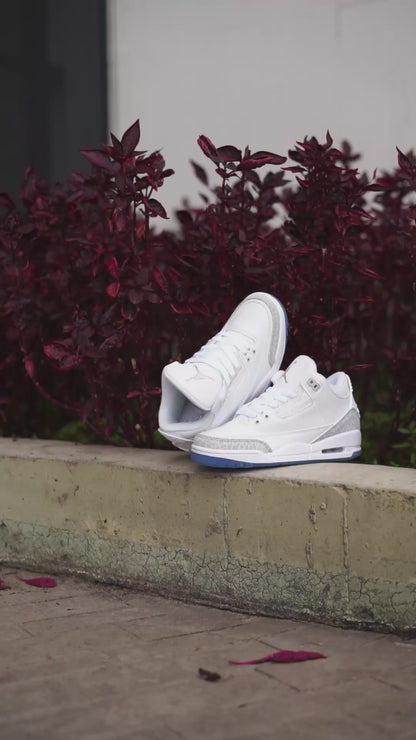 Jordan R3 blanco con azul