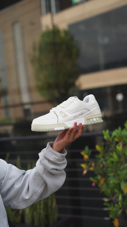 LOUIS VUITTON BEIGE
